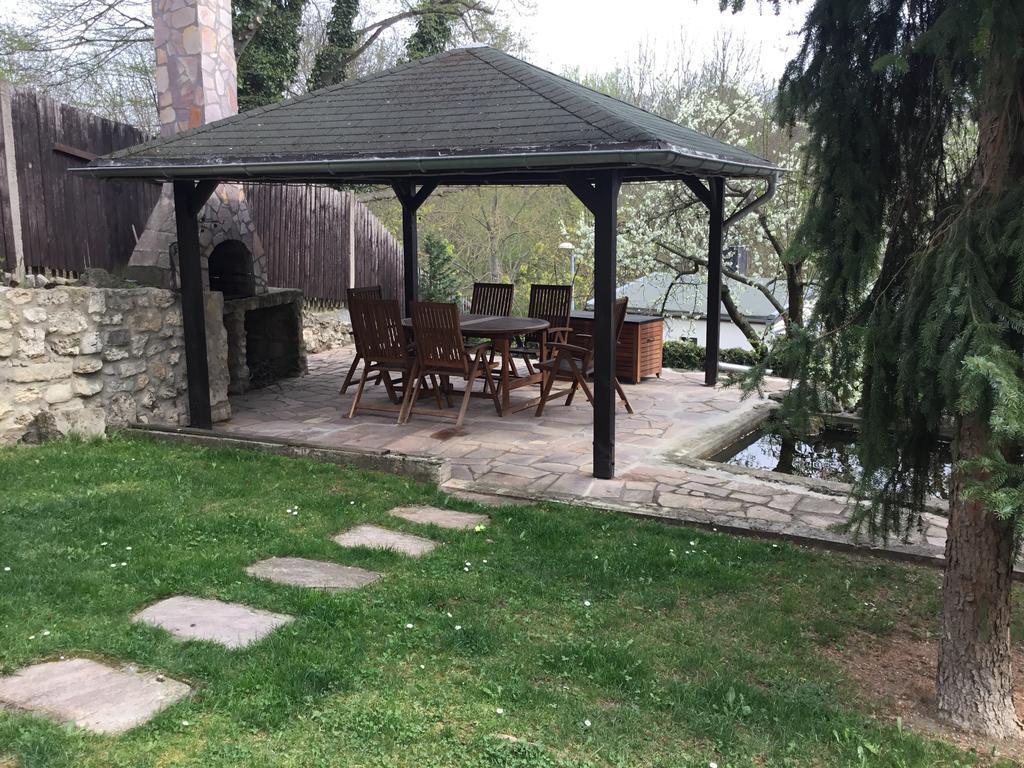 Pension Am Kirschberg Ваймар Екстериор снимка